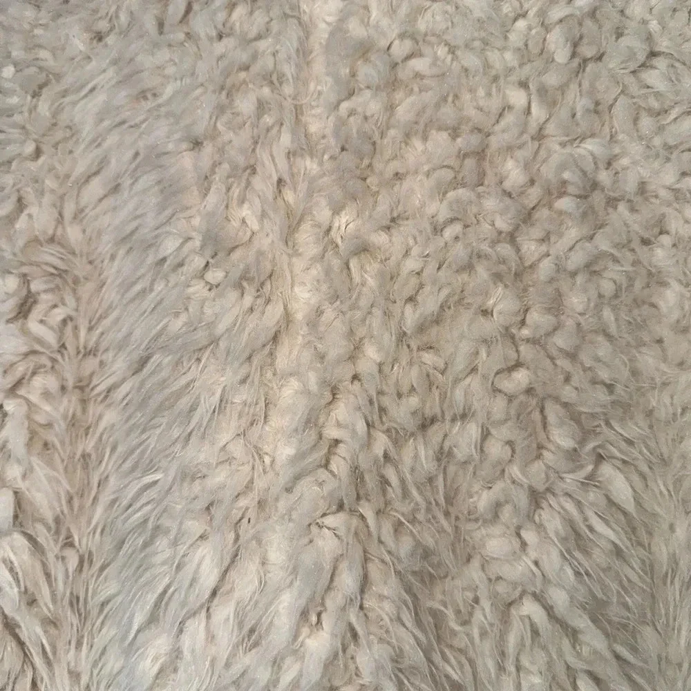 Old Navy Women’s Faux Fur White Jacket Snap Button Closure Size‎ Medium
